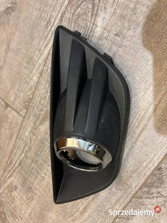 FORD KUGA MK1 LEWA KRATKA ZDERZAKA HALOGENU Zderzaki Części samochodowe Wadowice