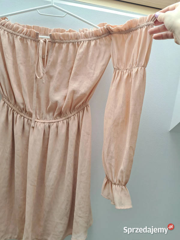 Pudrowa sukienka hiszpanka NLY Trend Rozmiar S Trąbki Wielkie