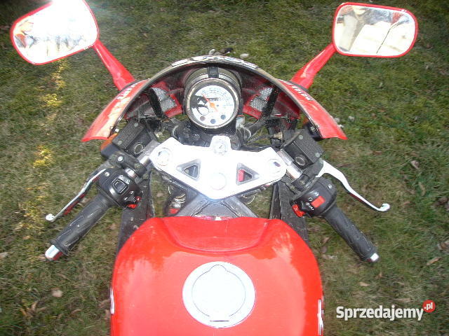 skuter w formie scigacza Lipiany