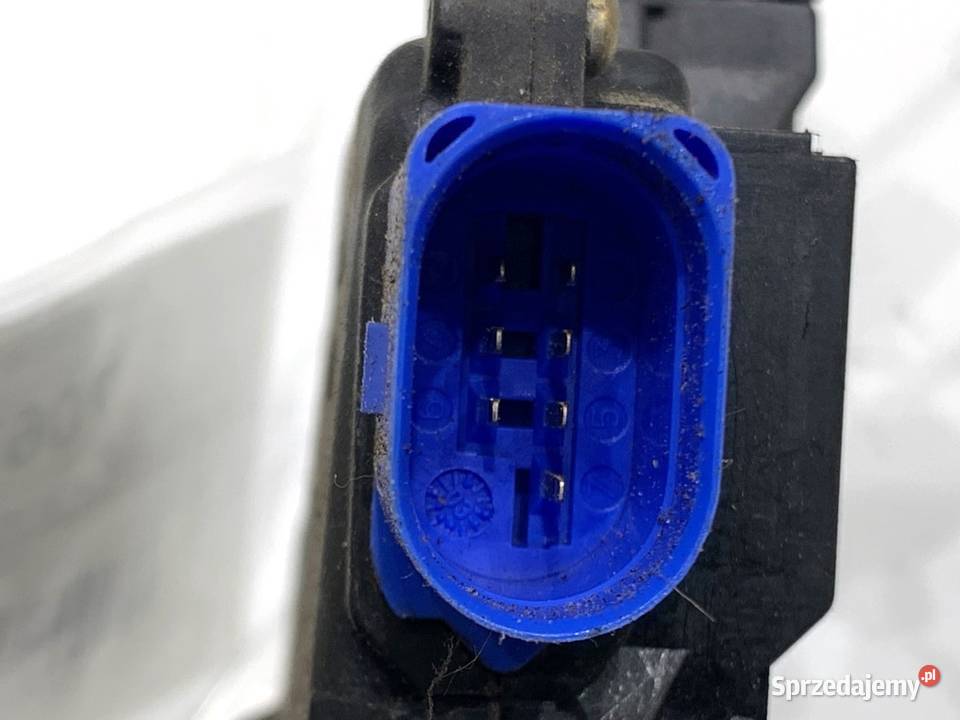 ZAMEK DRZWI PRAWY TYŁ AUDI A8 D3 SedanLimuzyna osobowe