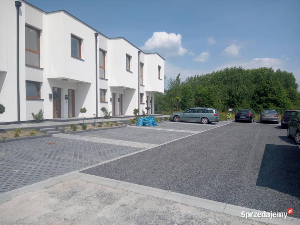 Kostka brukowa i ogrodzenia w ekspresowym tempie Jaktorów-Kolonia