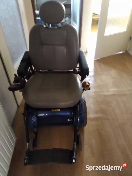 Sprzedam wózek inwalidzki elektryczny,łóżko rehabilitacyjne