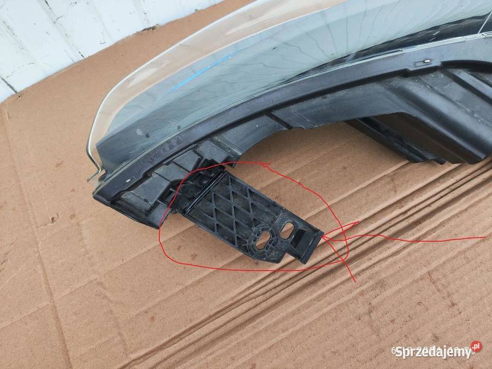 RENAULT ZOE 1219 LAMPA PRAWA PRZÓD sprzedam
