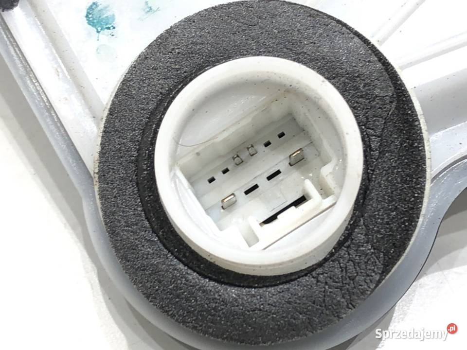 ZAMEK DRZWI PRAWY PRZÓD TOYOTA COROLLA E21