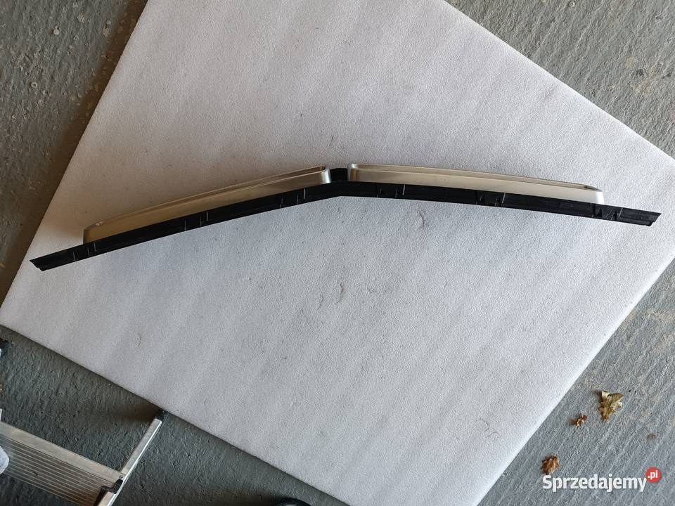 Górny grill Dodge Challenger polift Super stan świętokrzyskie Starachowice