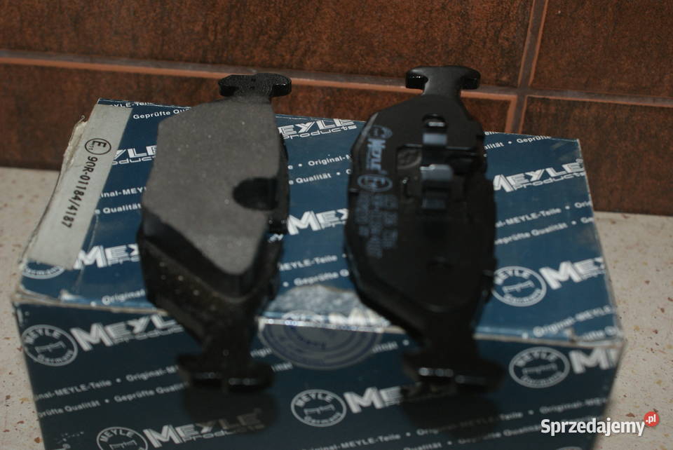 Klocek hamulcowy kpl tył BMW 3 E30 5 E28 6 E24 Białobrzegi