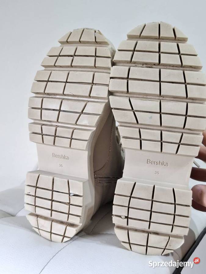 Beżowe botki 35 workery Bershka buty traktory Kraków