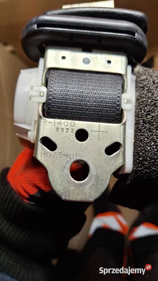 PASY BEZPIECZEŃSTWA KOMPLET TYŁ TOYOTA YARIS III Brzesko sprzedam