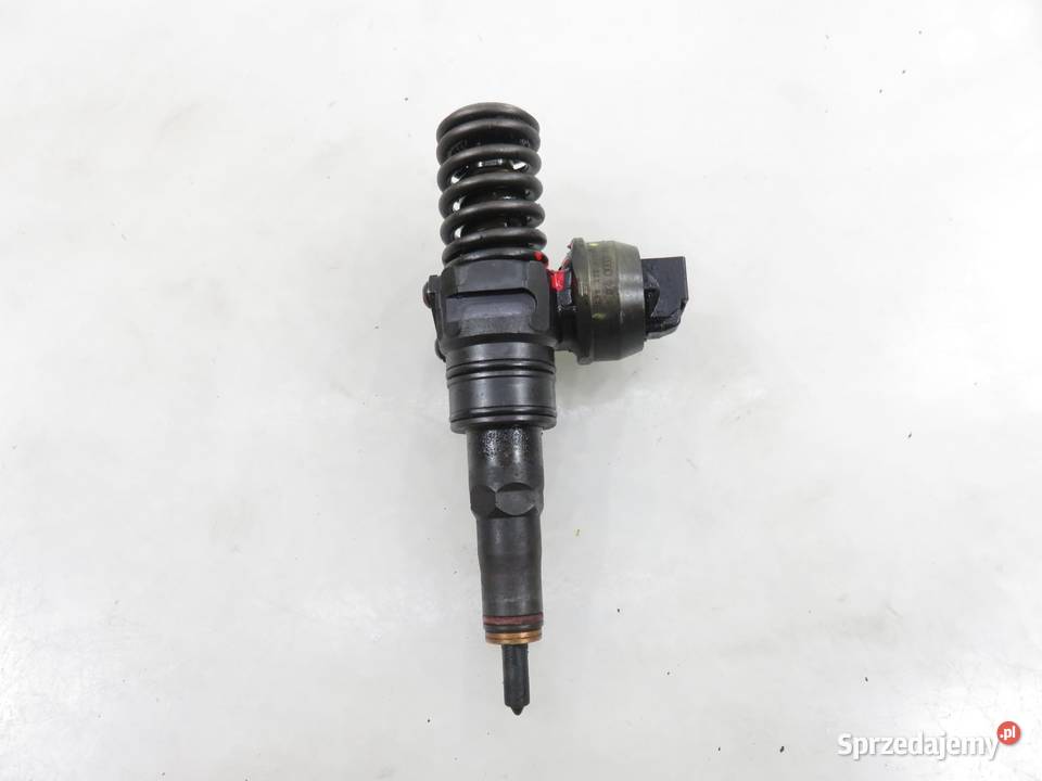POMPOWTRYSKIWACZ VW GOLF V 19 TDI 038130073AG