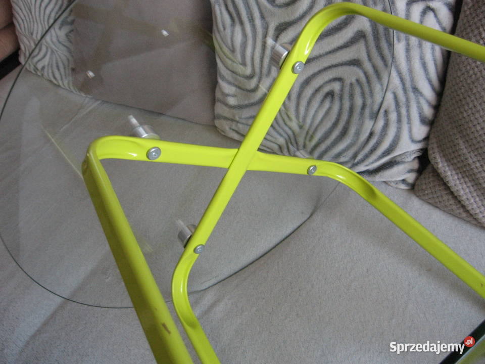 Stolik kawowy z dwoma szklanymi blatami i sprzedam