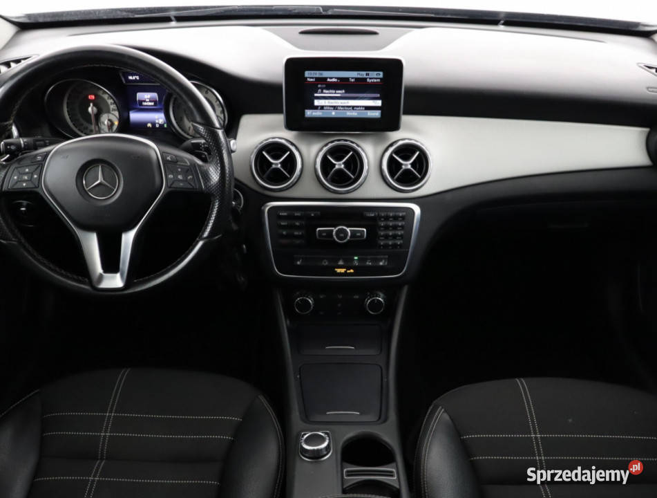 Mercedes GLA GLA 200 czarny GLA dolnośląskie Bielany Wrocławskie
