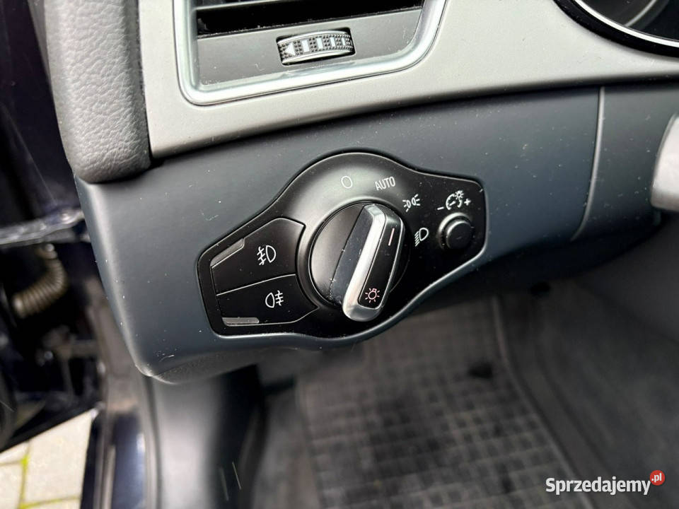 Audi A4 sedan 18 benzyna 170 Xenony Skóry nieuszkodzony A4