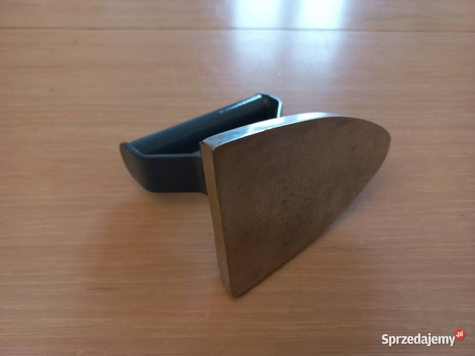 Stare żelazko w stanie Kolekcje Piastów