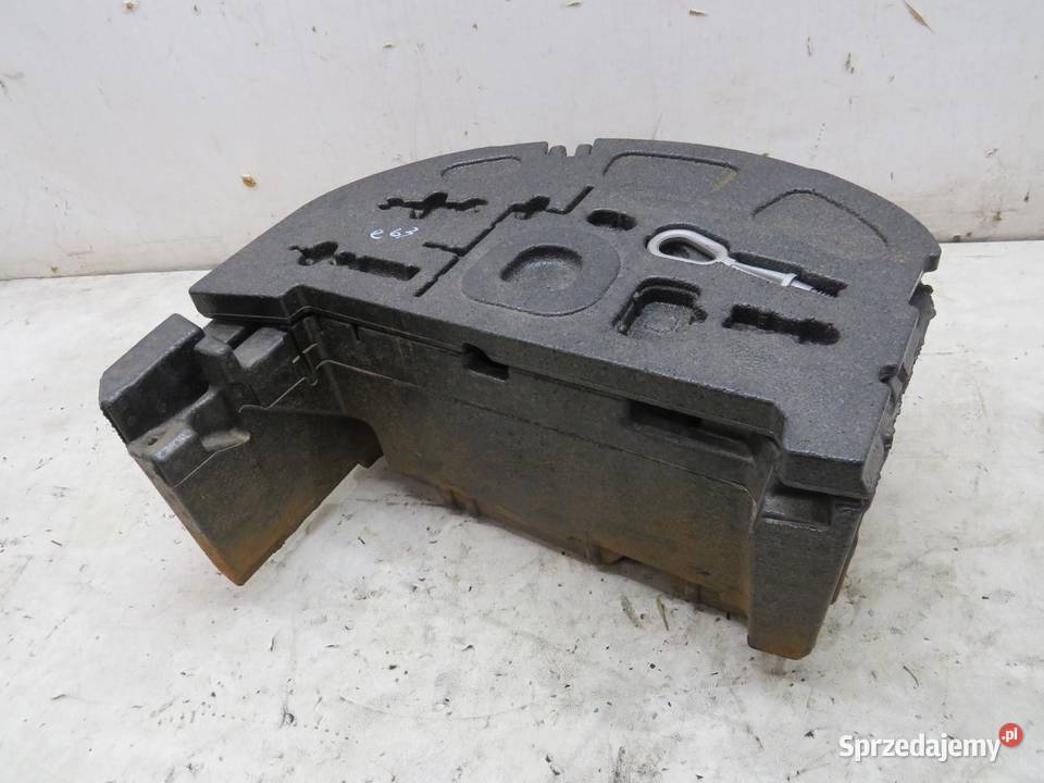 WKŁAD BAGAŻNIKA UCHO BMW E63 6948517