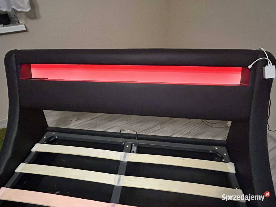 Łóżko 220cm sprzedam