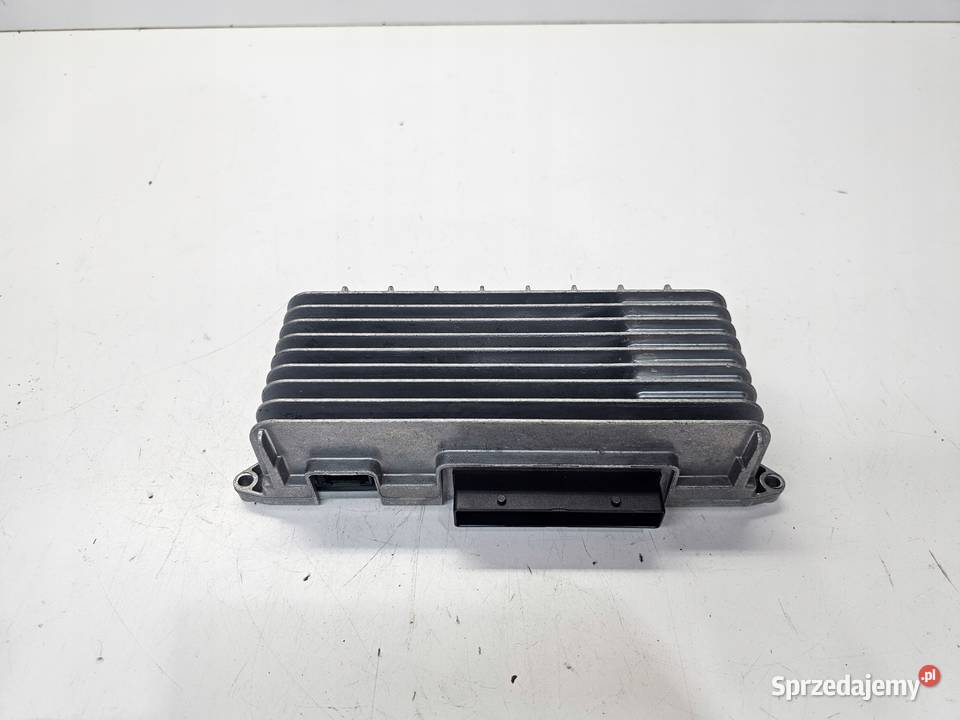 WZMACNIACZ RADIA AUDI A4 A5 Q5 8T0035223P Przystajń