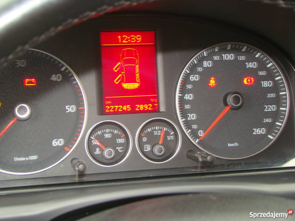 VW TOURAN 20TDI 140 7 OSOBOWY 6 BIEGOWY 1998cm3 łódzkie Tomaszów Mazowiecki