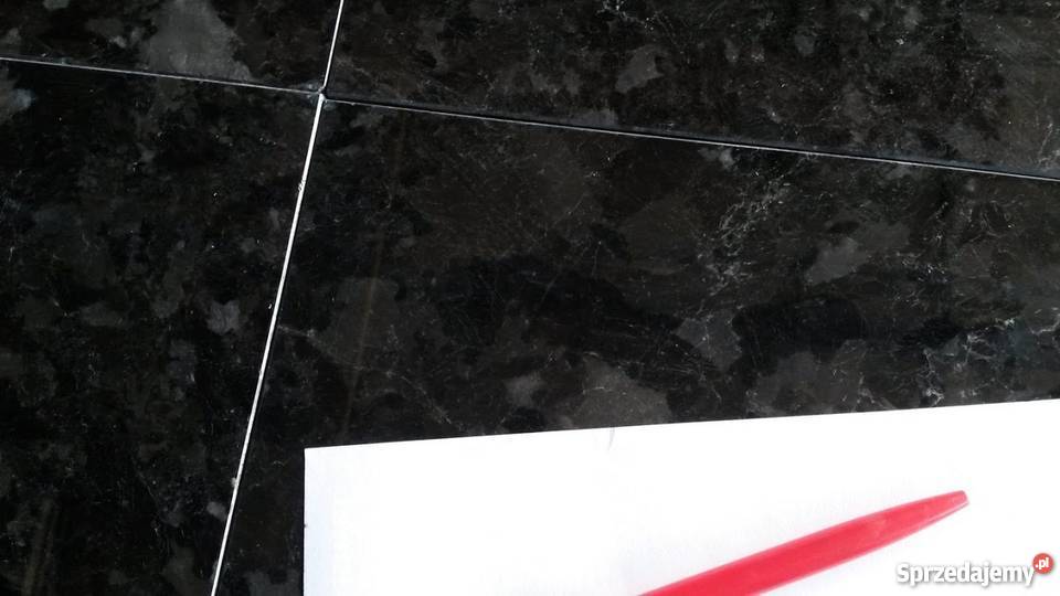 BROWN ANTIQUE Płytki granitowe 305x305x1