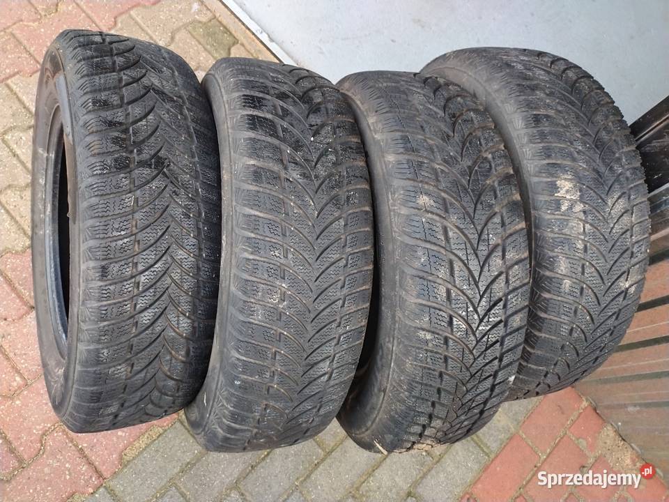 Opony zimowe 21570R16 zima Police
