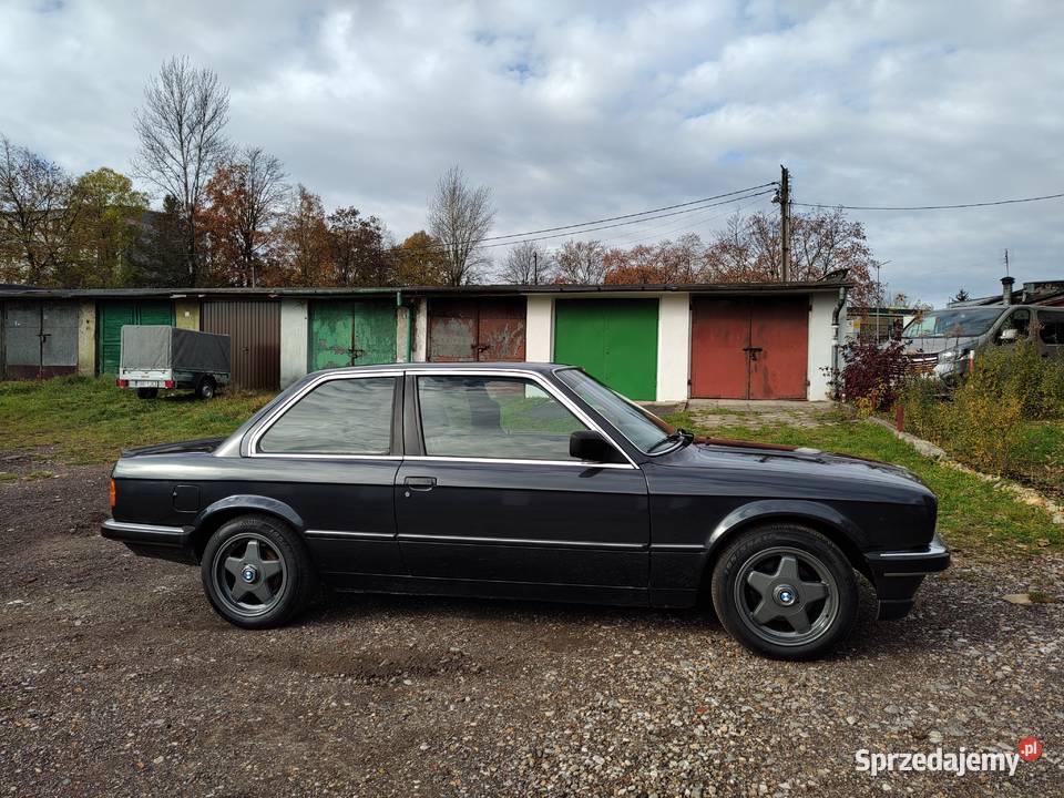 Bmw e30 320 1984r Coupe 20 Benzyna odnowiony Rok produkcji 1984 Będzin sprzedam