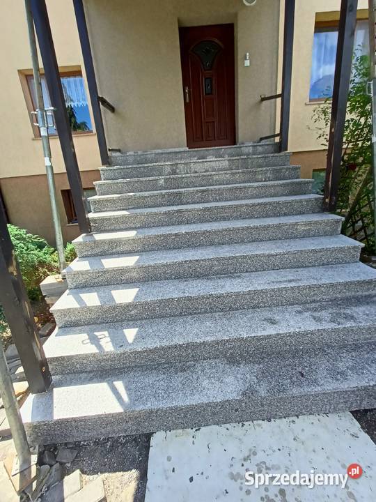 Parapety granitowe schody nagrobki