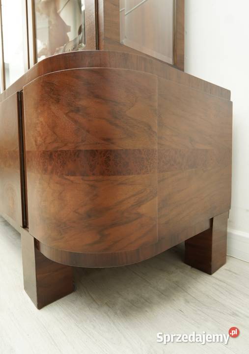 Zabytkowa witryna z lat 30tych w stylu art deco Jerka