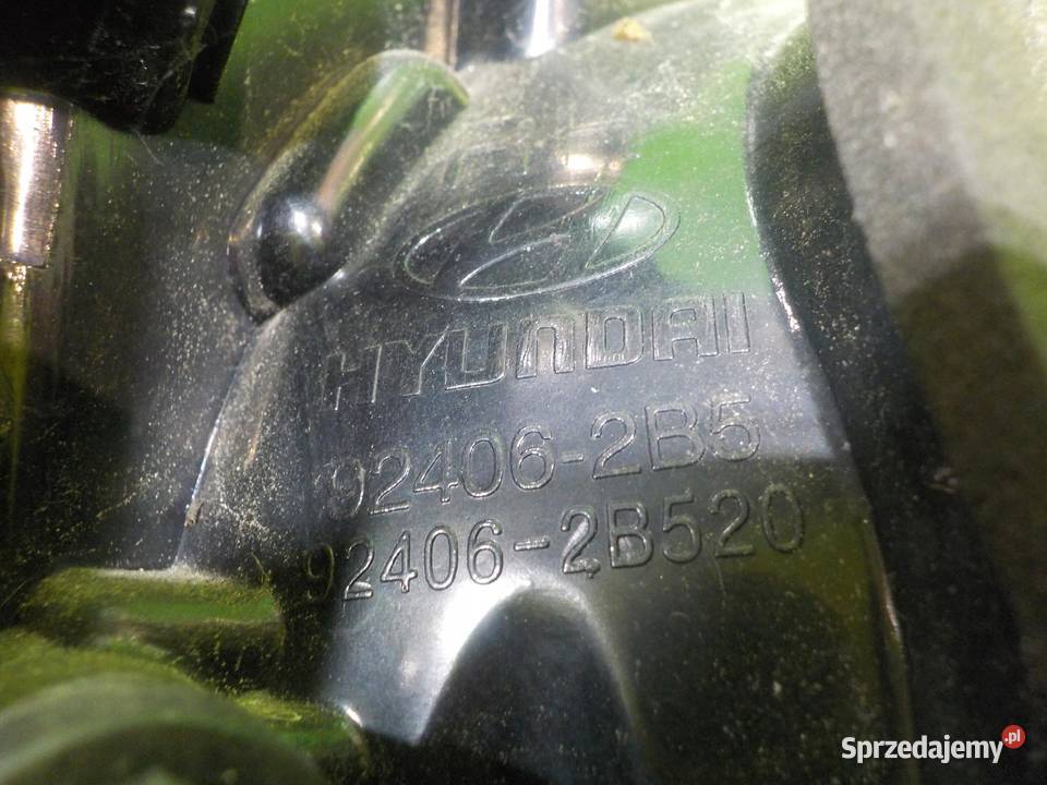 HYUNDAI SANTA FE 22 CRDI 12r lampa w klape prawa Suków