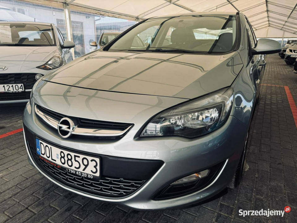 Opel Astra Salon Polska 16 Benzyna 115 J benzyna Zduńska Wola