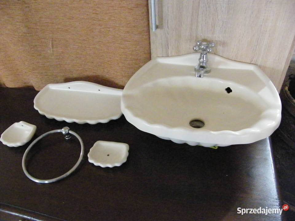 Umywalka w kształcie muszli Zambrów