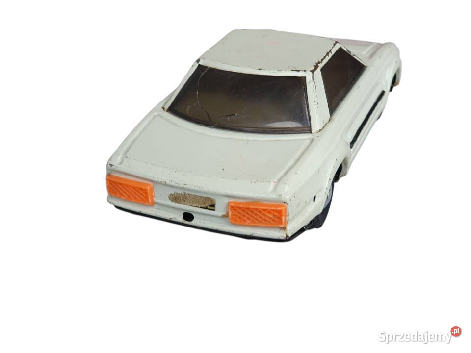 Stara zabawka metalowy blaszany model samochodu Cieszyn