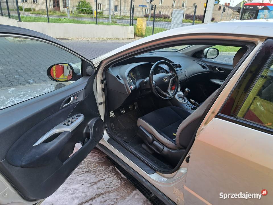 Honda Civic Ufo VIII 2007r 131 23300 Częstochowa