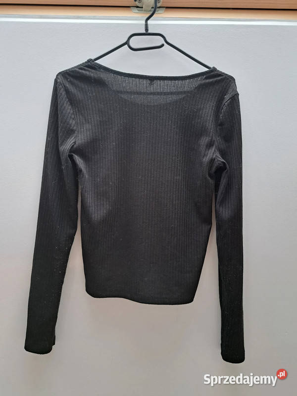 Czarna prążkowana bluzka Sinsay z guzikami Trąbki Wielkie