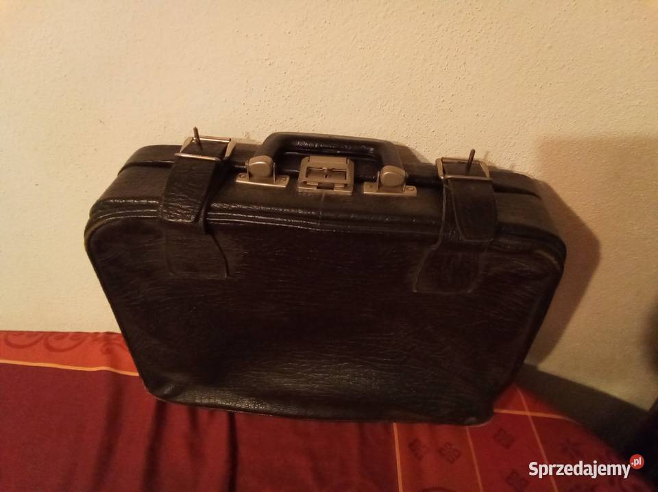 Walizka skórzana z zielonym wnętrzem PRL Warszawa
