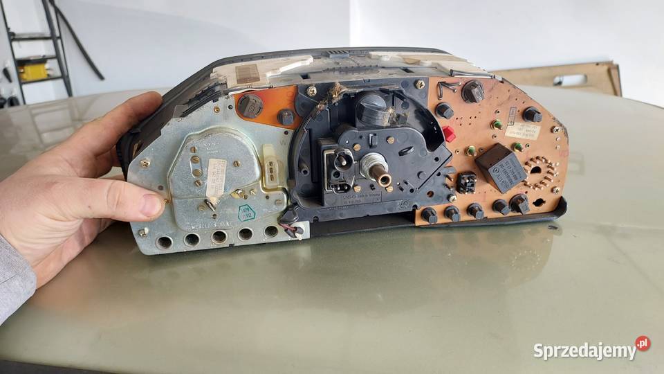 Licznik Mercedes w124 25 diesel osobowe Liczniki i zegary Bytów