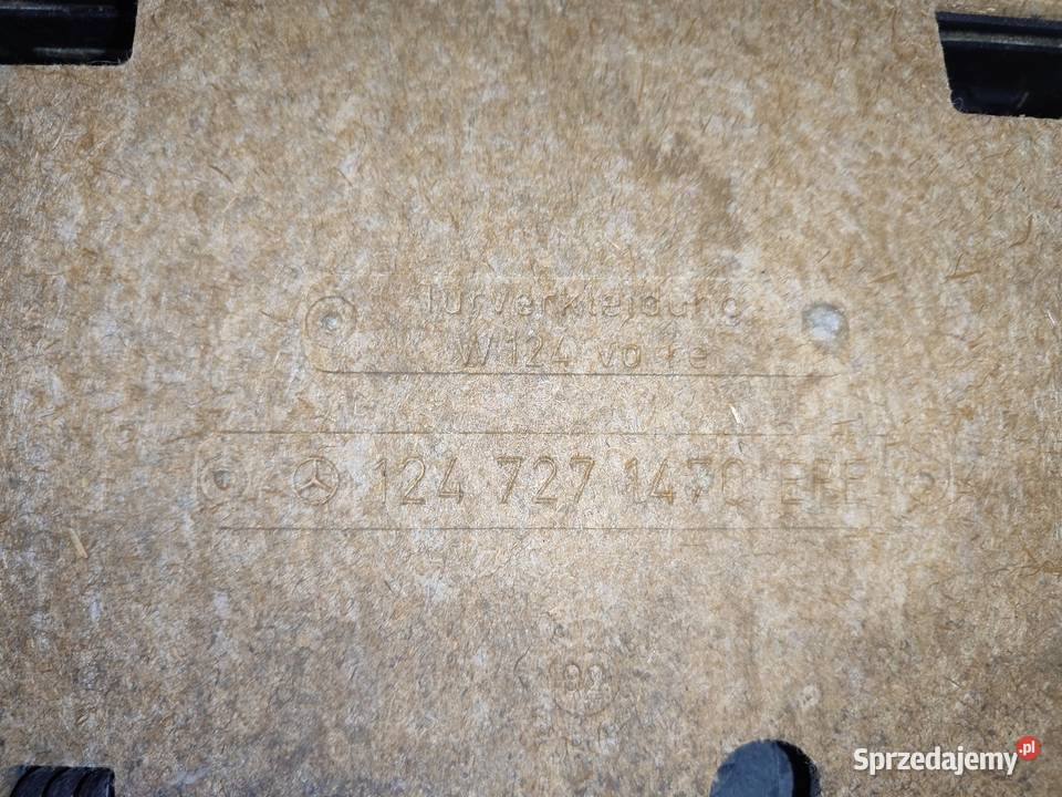 BOCZEK DRZWI PRAWY PRZÓD CZARNY MERCEDES W124 Akcesoria samochodowe