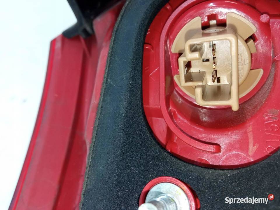 LAMPA TYŁ PRAWA EUROPA 22087977 Mitsubishi