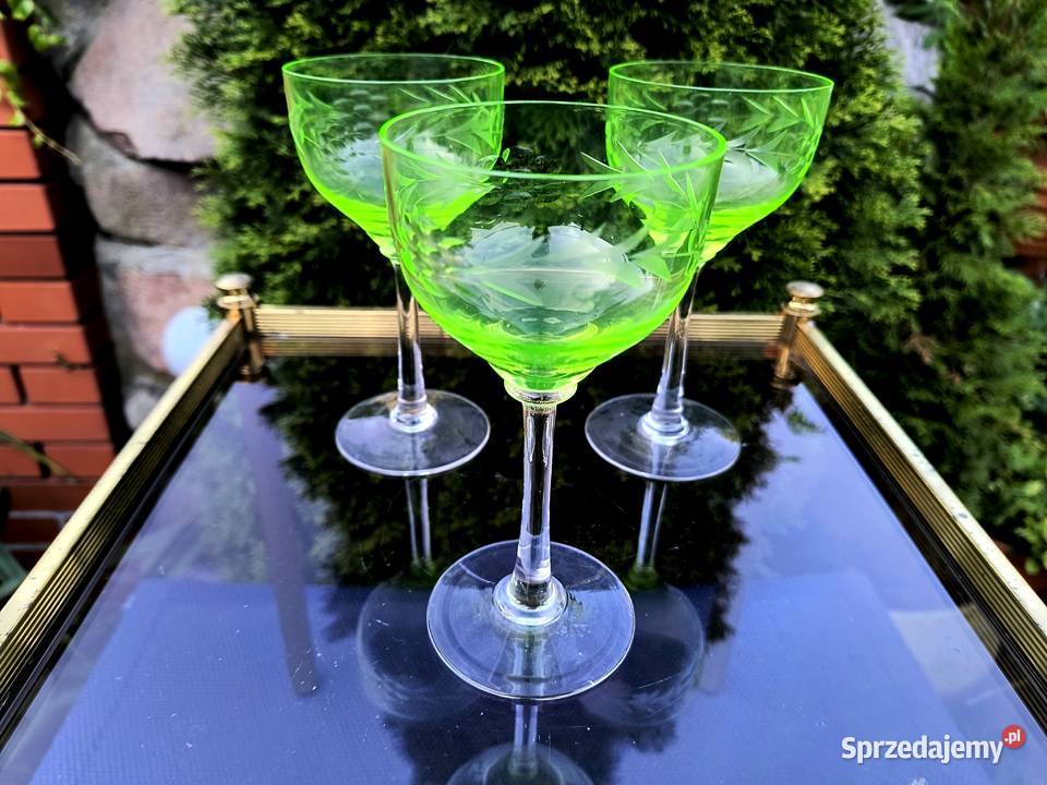 Kieliszki uranowe 3 sztuki Klenica sprzedam