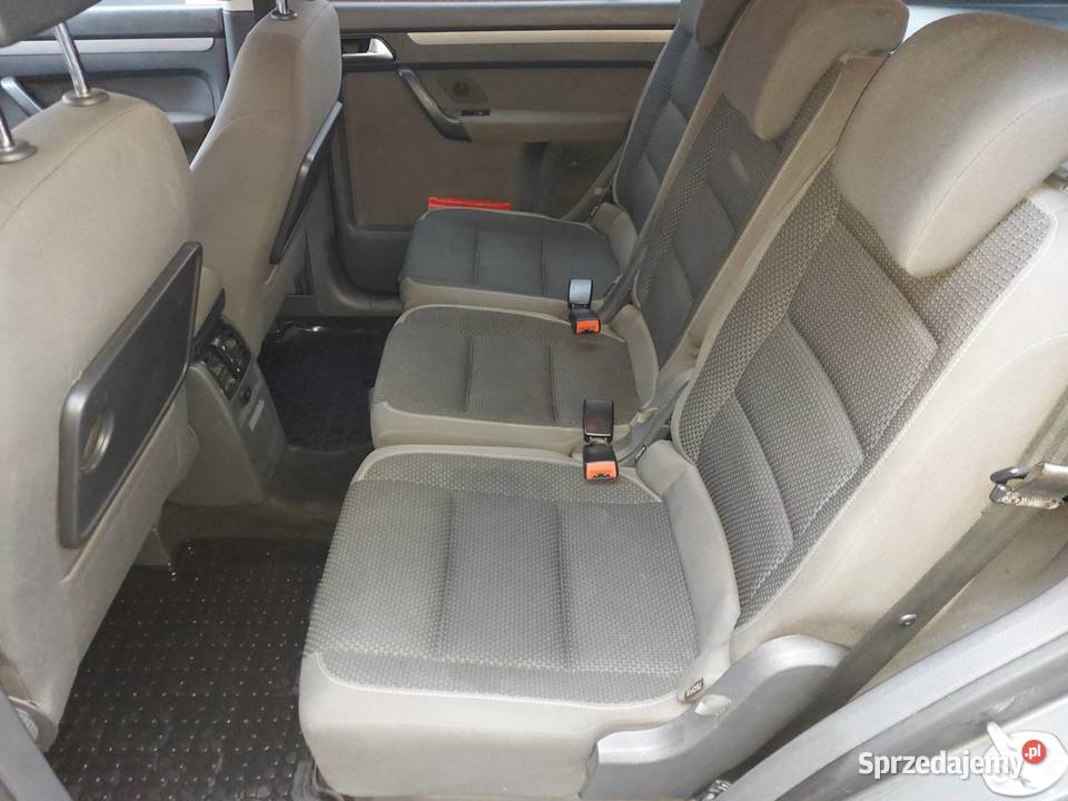 VW TOURAN uszkodzony Gąbin