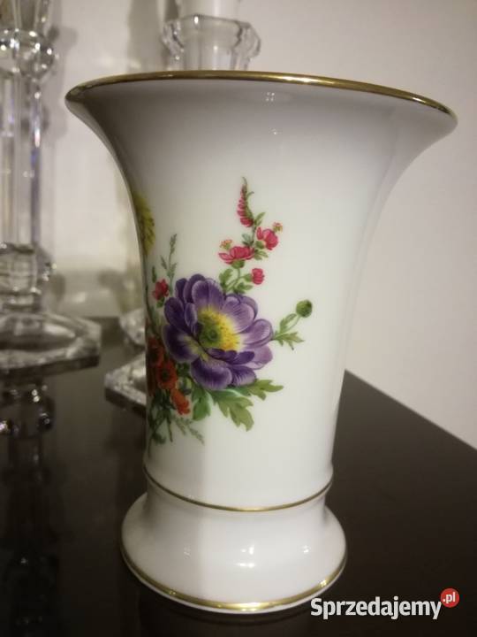 Przepiękny wazon Kaiser Biała porcelana z Ceramika i szkło Jastrzębie-Zdrój sprzedam