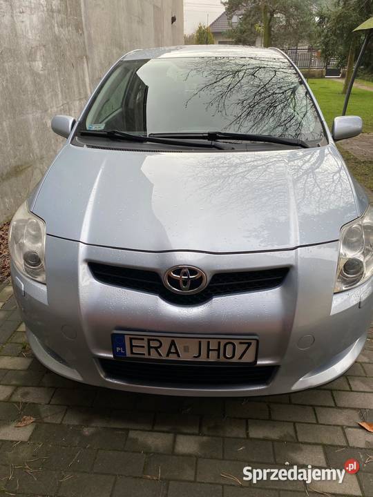 Toyota Auris niski przebieg bez wkladu Rok produkcji 2008 Radomsko sprzedam