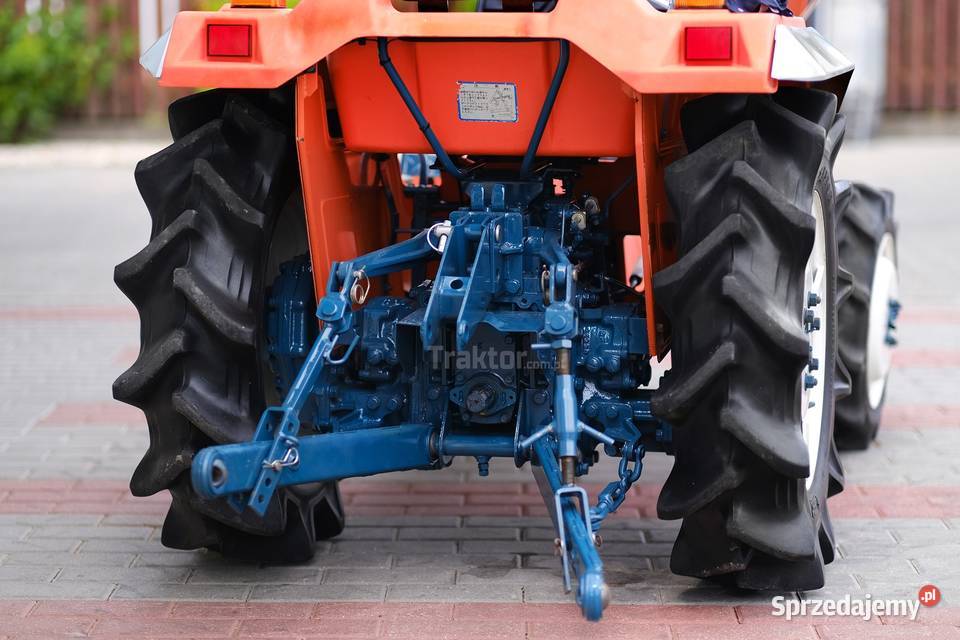 Kubota XB1D 4 x 4 12 Tajęcina