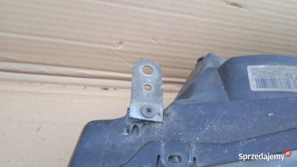 PEUGEOT 607 I LAMPA PRZÓD LEWA XENON EU osobowe Lampy przednie
