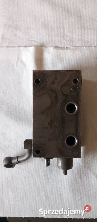 Rozdzielacz podnośnika c 360 Hydraulika