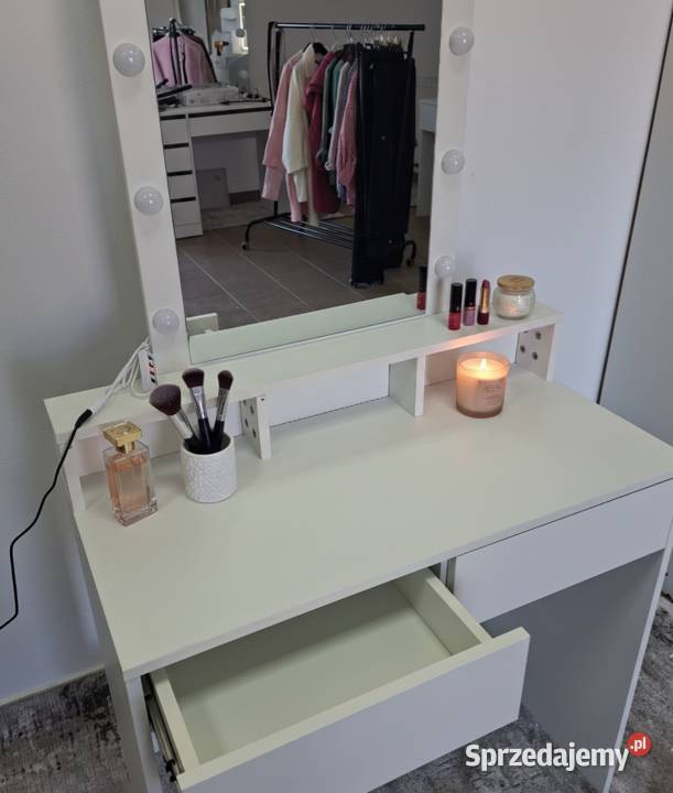 TOALETKA KOSMETYCZNA NOWA świętokrzyskie