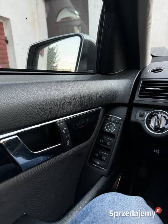 Sprzedam mercedesa w 204 wielofunkcyjna kierownica śląskie Kusięta