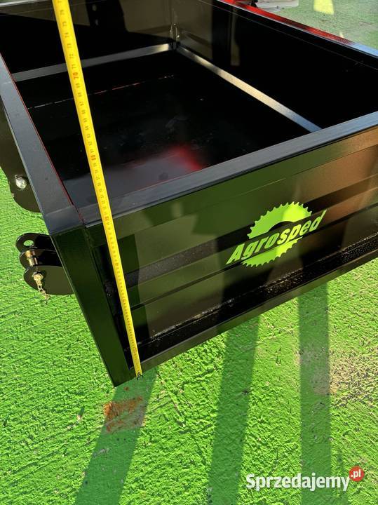 Skrzynia transportowa 165m tuz przódtył