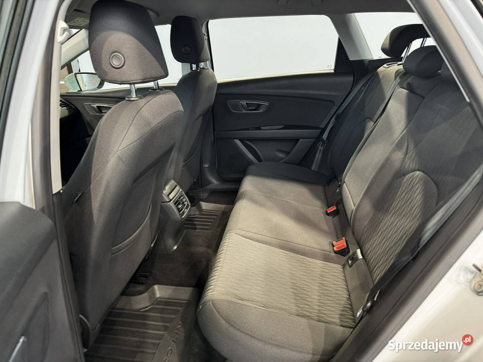 Seat Leon ST Style 20TDI 150 DSG 2015 r przebieg aluminiowe felgi Myślenice sprzedam