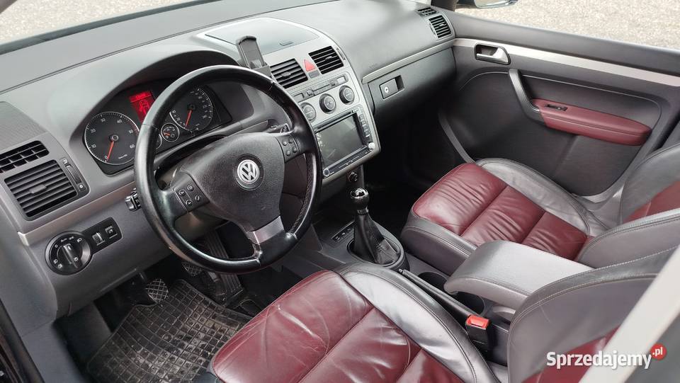 Vw Touran 20 TDI BMM bogate wyposażenie centralny zamek