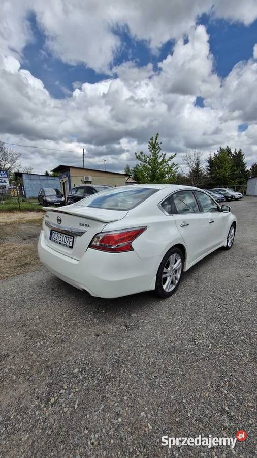 Nissan Altima 2014 35 V6 Benzyna 200 światła przeciwmgielne śląskie Częstochowa