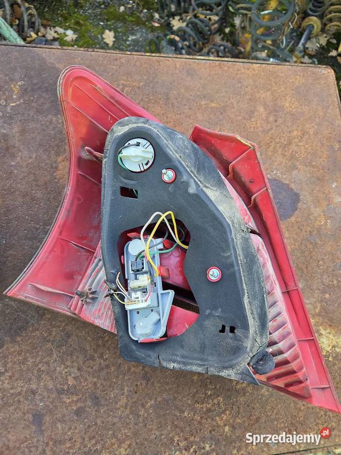 Lampy tylne Toyota Yaris 2 Motoryzacja Łagów sprzedam